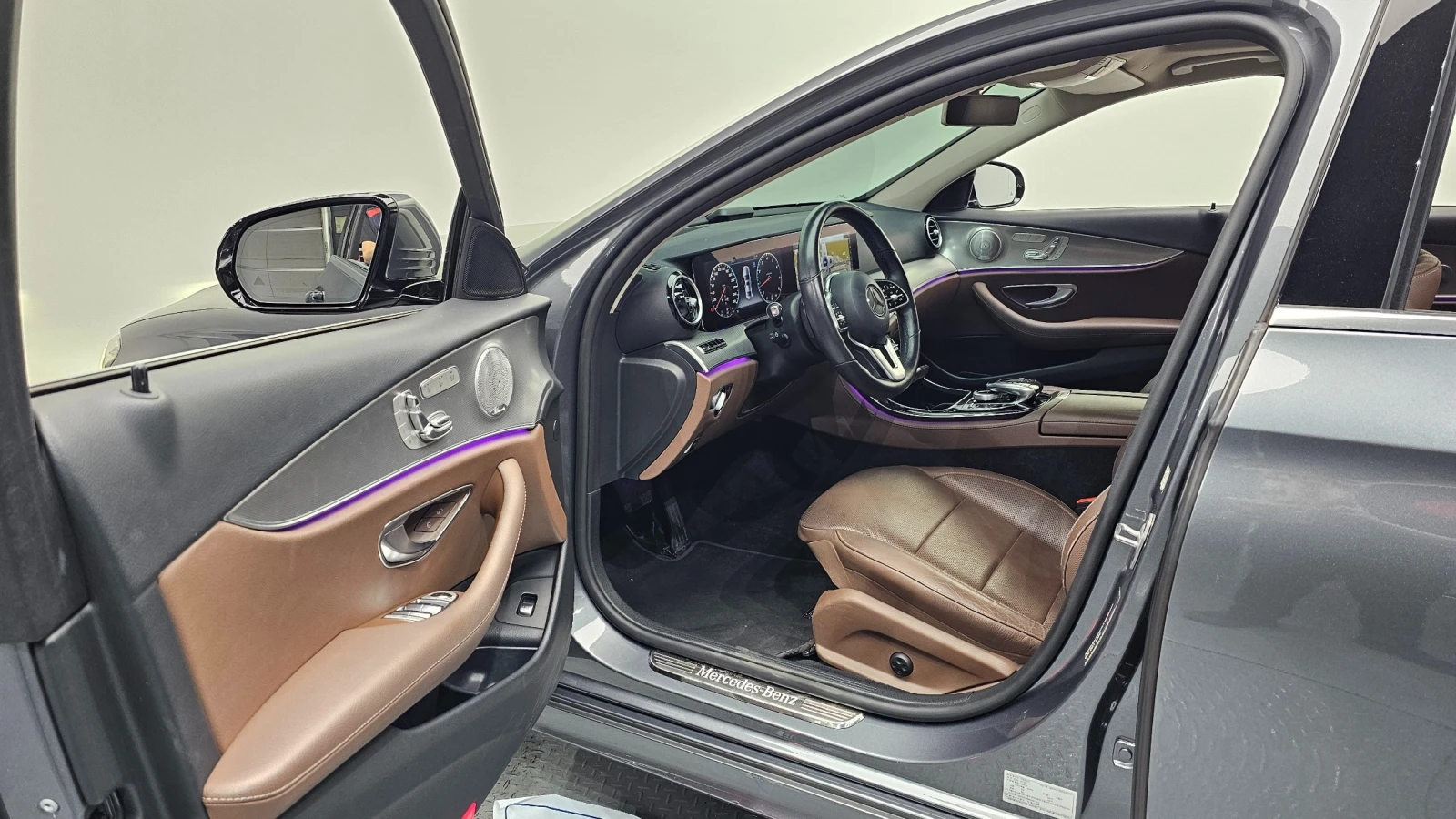 Mercedes-Benz E 300 E300 AMG Line, снимка 9 - Автомобили и джипове - 55541914