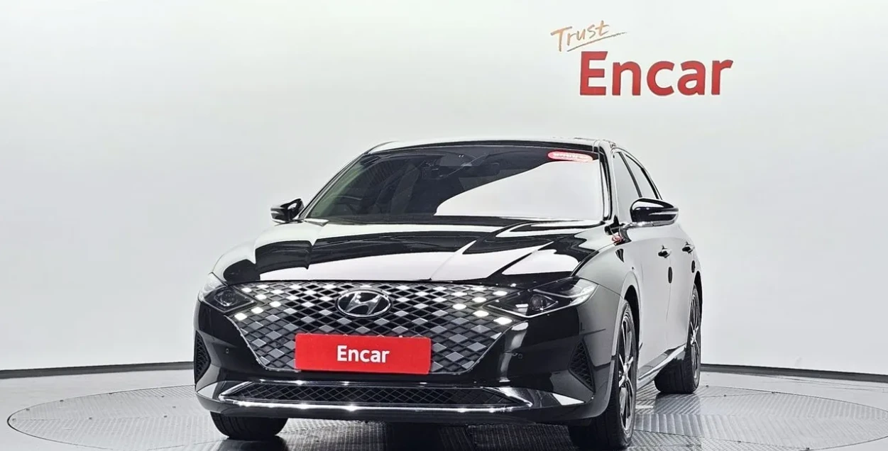 Hyundai Grandeur ОБДУХ* КАМЕРА* ДИСТРОНИК* КОЖА, снимка 3 - Автомобили и джипове - 55566070