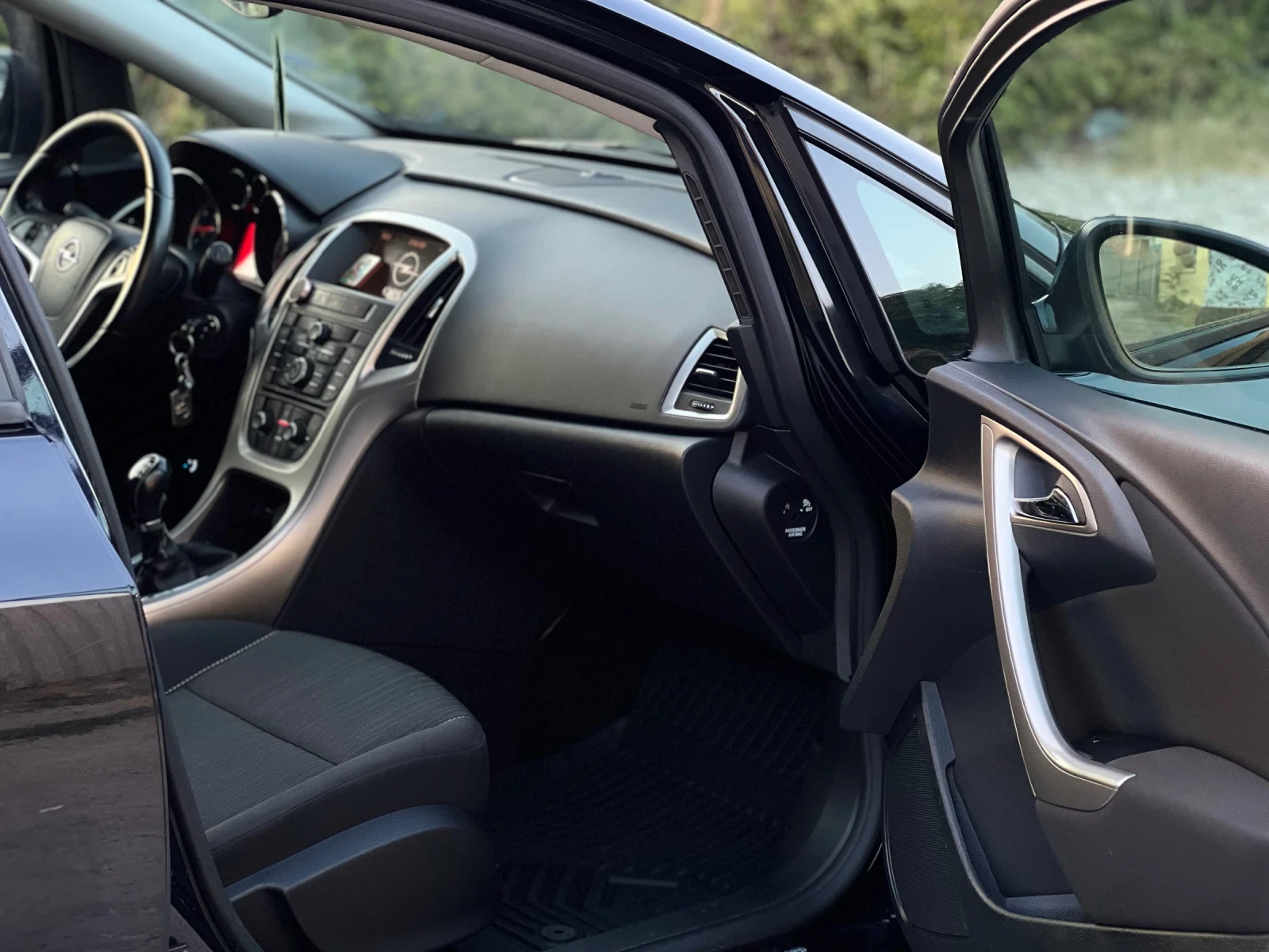 Opel Astra 1.4Т Газ!, снимка 6 - Автомобили и джипове - 55590332