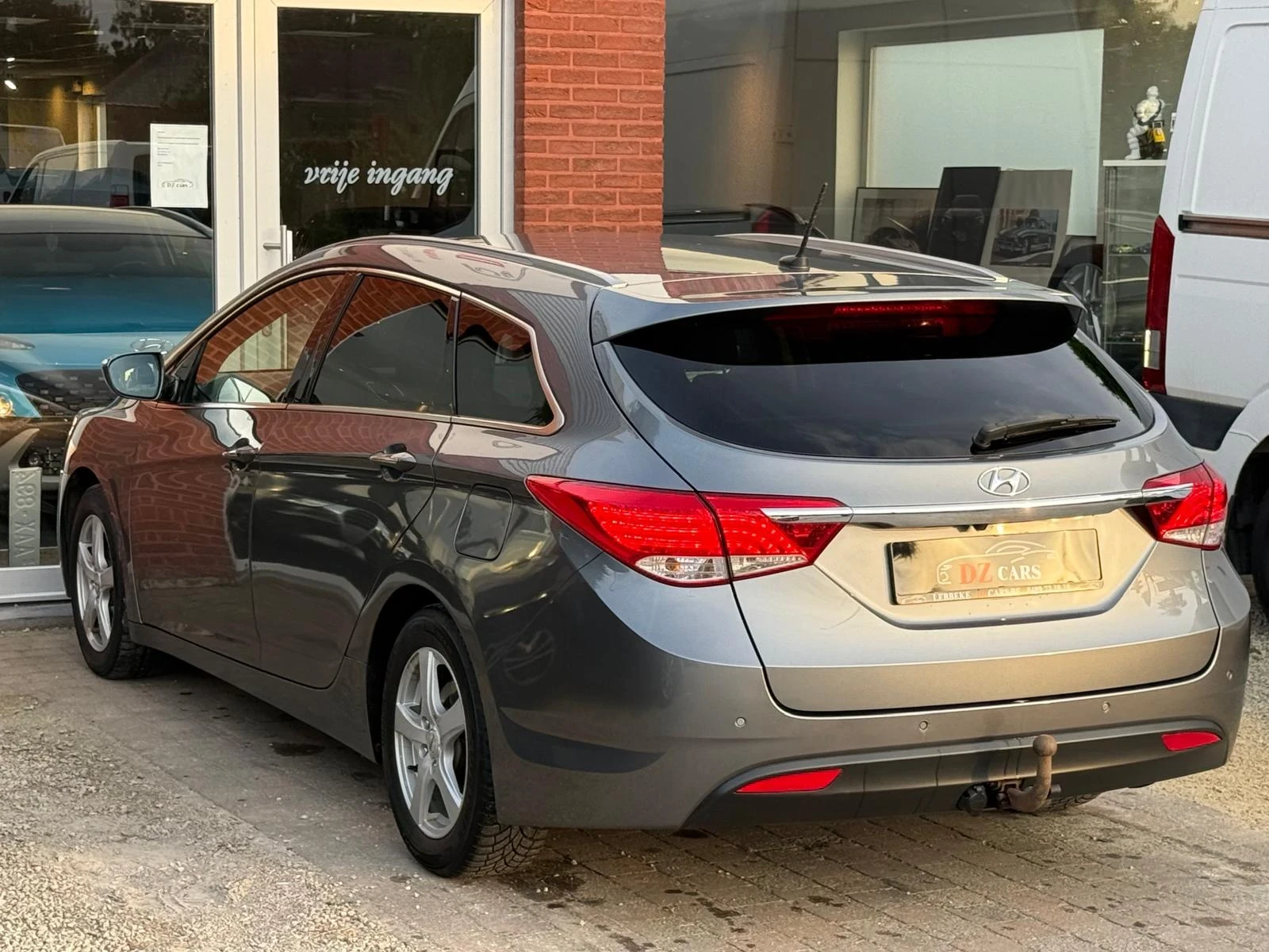 Hyundai I40 Уникално изпълнение , снимка 4 - Автомобили и джипове - 56321805