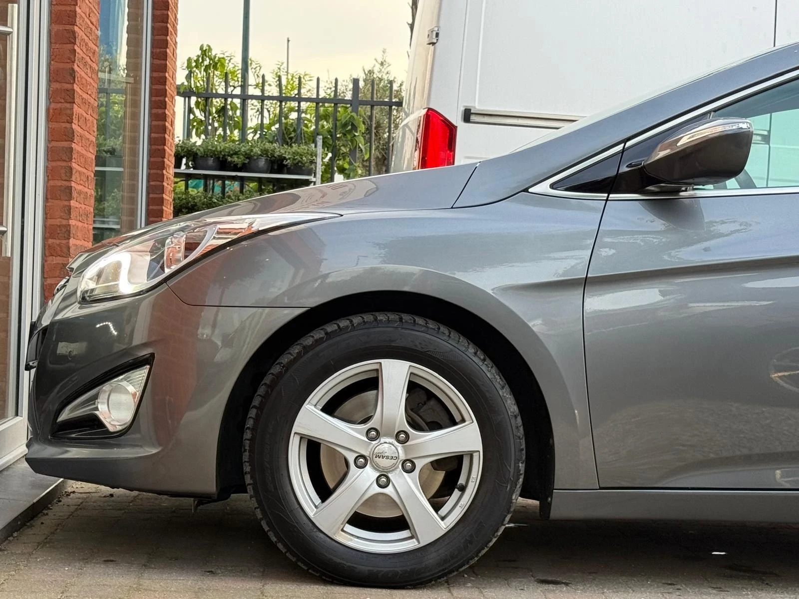 Hyundai I40 Уникално изпълнение , снимка 15 - Автомобили и джипове - 56321805