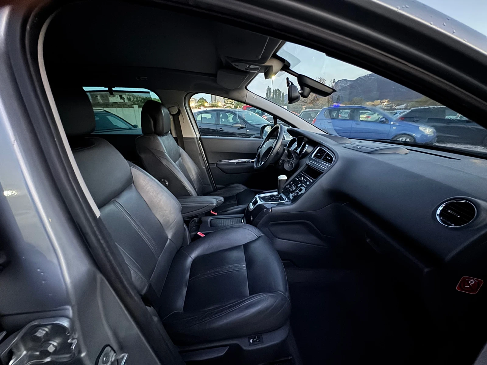Peugeot 5008 2.0HDI/AVT/NAVI/HEADUP/KOJA/PANORAMA/FULL | Mobile.bg � ����������� 10