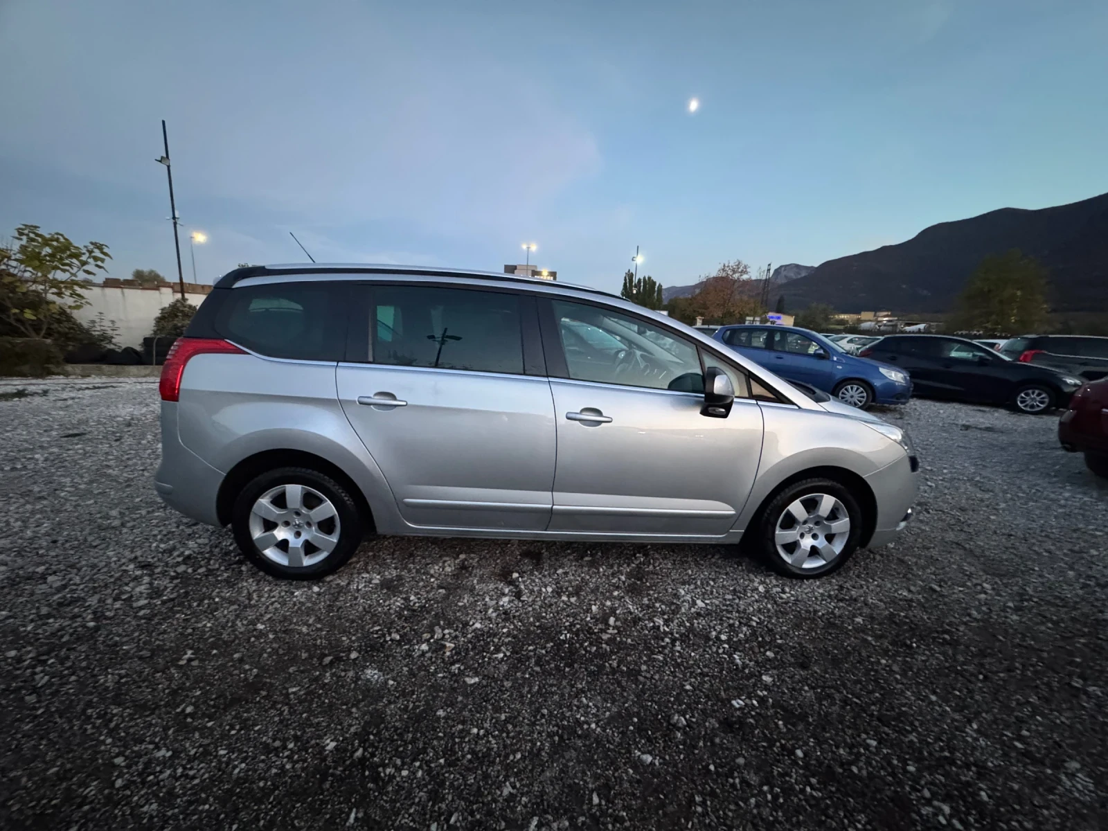 Peugeot 5008 2.0HDI/AVT/NAVI/HEADUP/KOJA/PANORAMA/FULL | Mobile.bg � ����������� 8