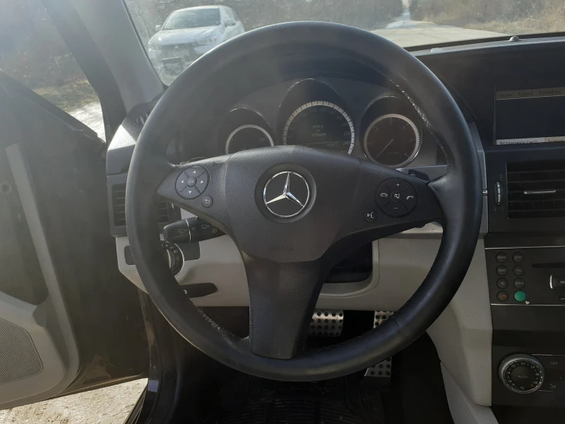 Mercedes-Benz GLK, снимка 10 - Автомобили и джипове - 47072669