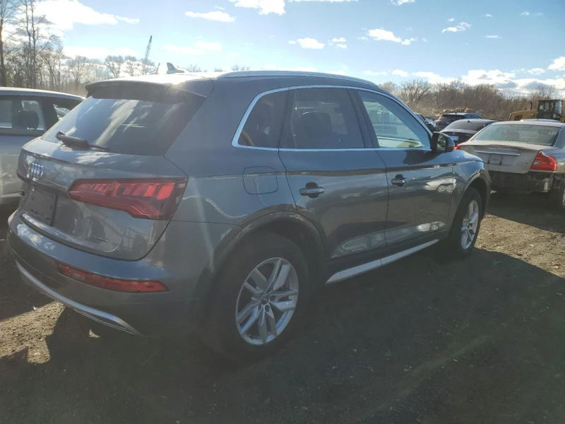 Audi Q5 PREMIUM, снимка 3 - Автомобили и джипове - 48404298