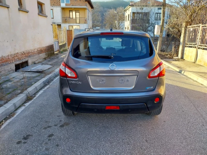 Nissan Qashqai, снимка 4 - Автомобили и джипове - 48743604