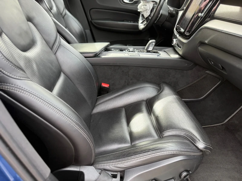 Volvo XC60 R design, снимка 10 - Автомобили и джипове - 53151439