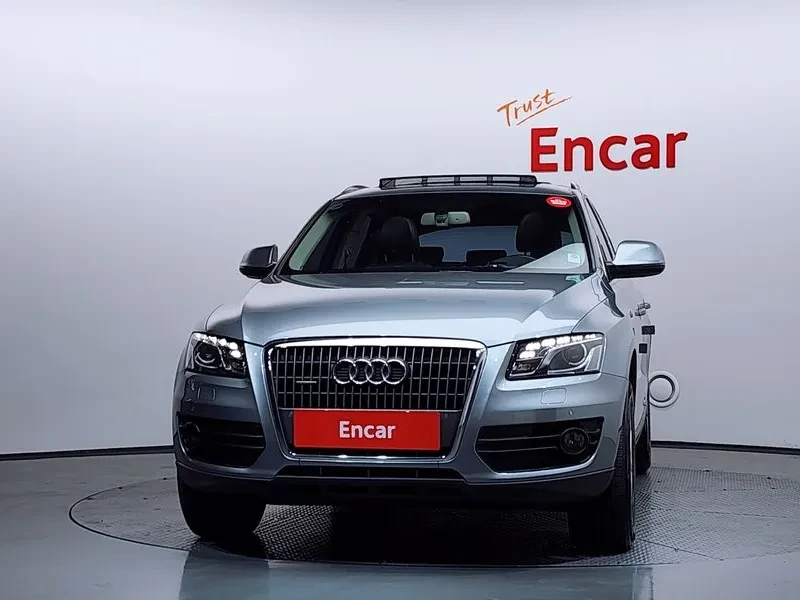 Audi Q5 2.0 TDI Quattro, снимка 3 - Автомобили и джипове - 55129971