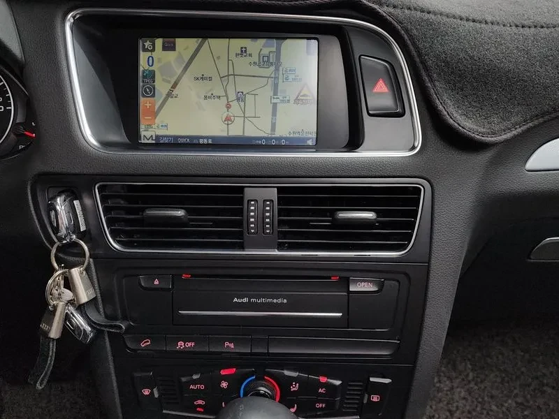 Audi Q5 2.0 TDI Quattro, снимка 16 - Автомобили и джипове - 55129971