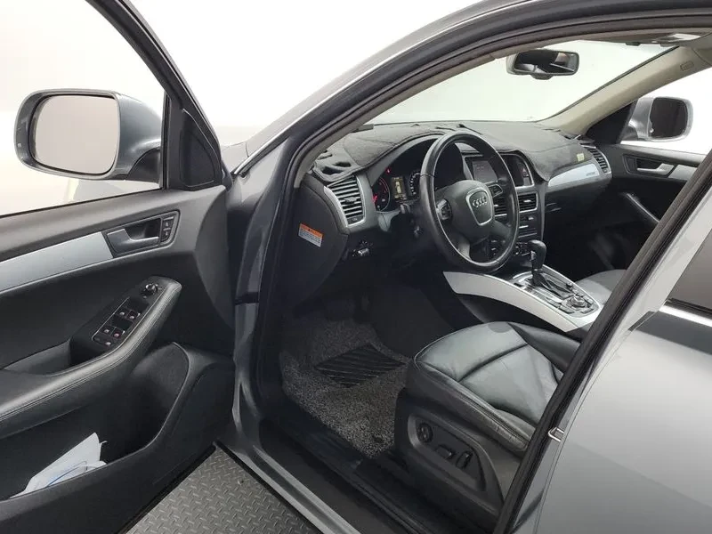Audi Q5 2.0 TDI Quattro, снимка 10 - Автомобили и джипове - 55129971