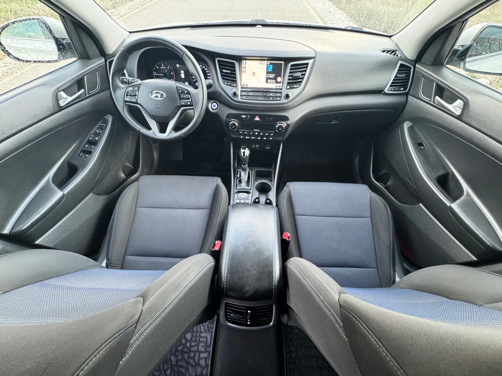 Hyundai Tucson 2.0CRDi / 4X4 / AVTOMAT / NAVI / CAMERA / PODGREV  - изображение 7