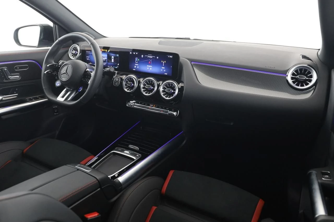 Mercedes-Benz GLA 35 AMG 4Matic = Carbon= Night Package Гаранция - изображение 10