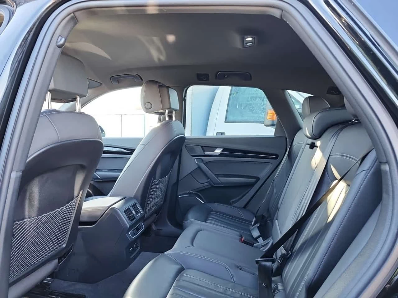 Audi Q5 KOMFORT /CARFAX /Кожа/Подгрев/Панорама/4х4 - изображение 10