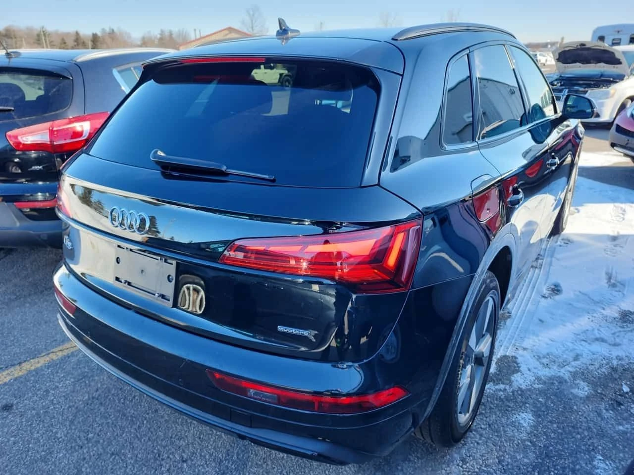 Audi Q5 KOMFORT /CARFAX /Кожа/Подгрев/Панорама/4х4 - изображение 3