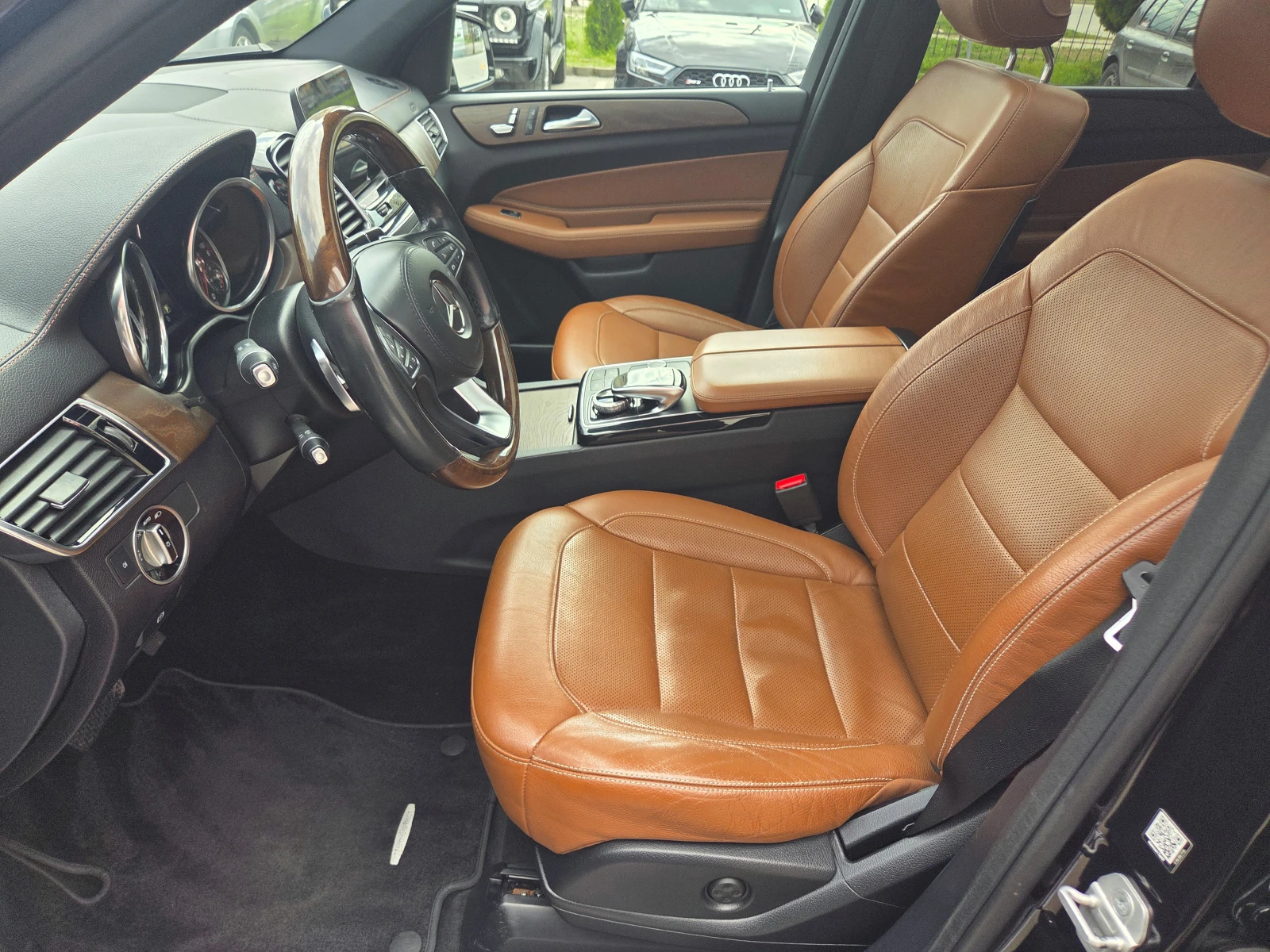 Mercedes-Benz GLS 350 CDI/4Matic/7 места/NAVI/Камера360, снимка 10 - Автомобили и джипове - 53986567