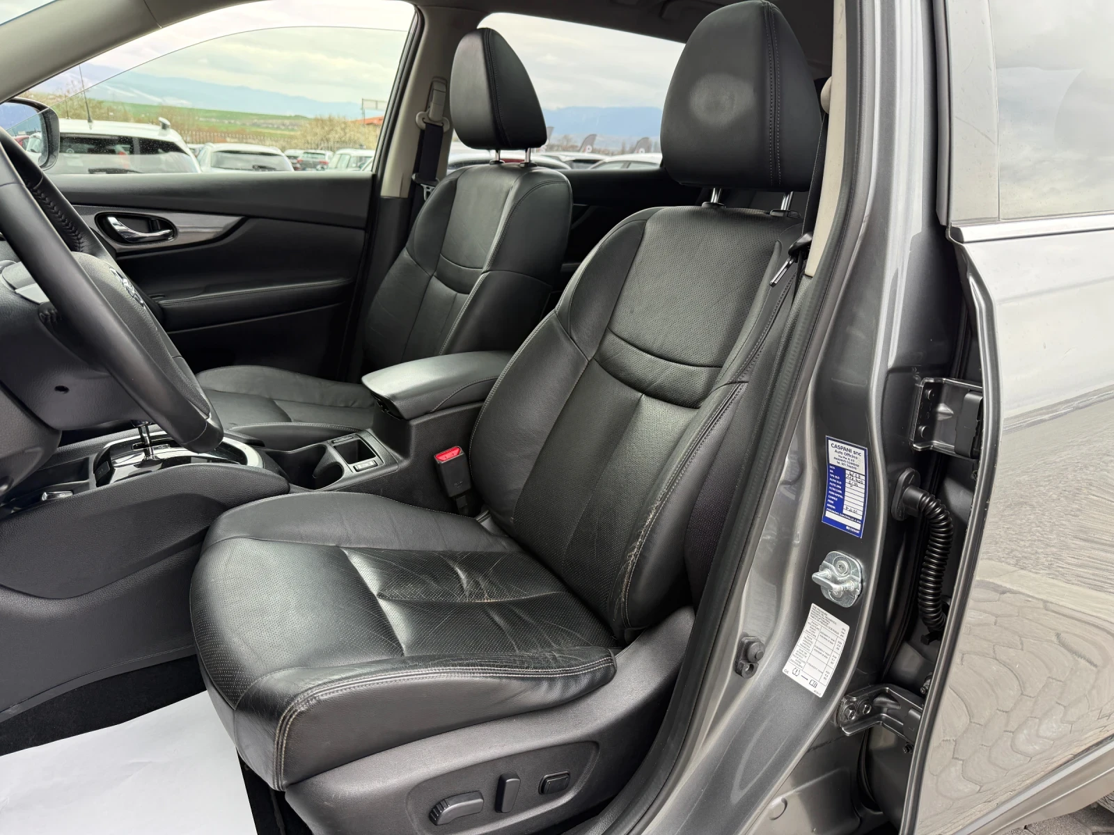 Nissan X-trail 1.6 DIESEL AUTOMATIC FULL OPTIONS!SERVICE BOOK, снимка 9 - Автомобили и джипове - 54053166