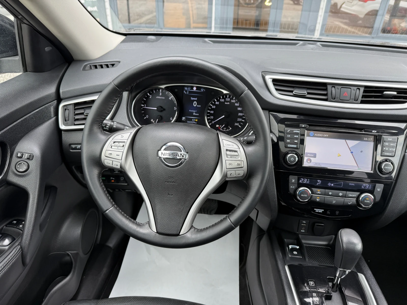 Nissan X-trail 1.6 DIESEL AUTOMATIC FULL OPTIONS!SERVICE BOOK, снимка 8 - Автомобили и джипове - 54053166