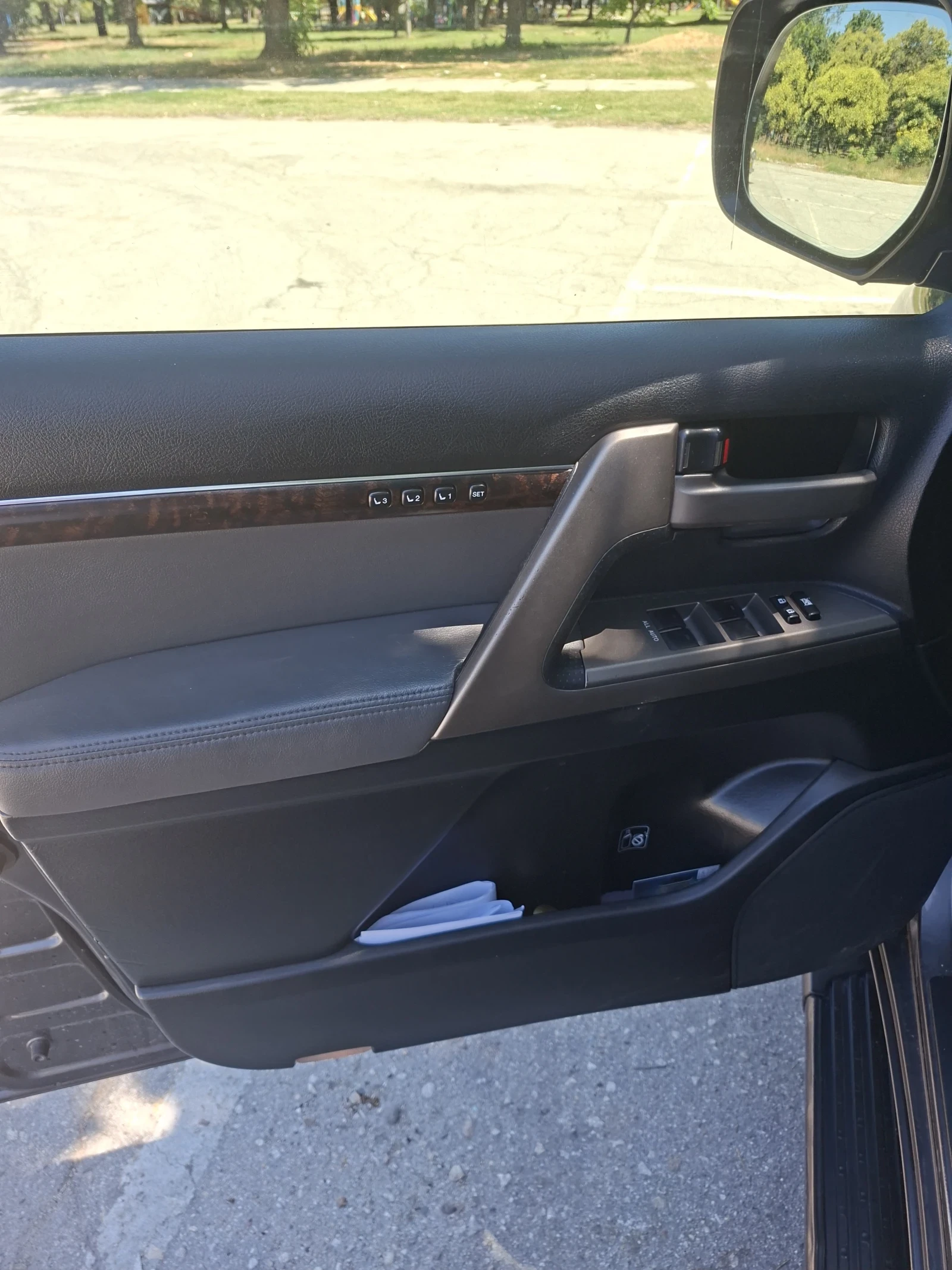 Toyota Land cruiser, снимка 13 - Автомобили и джипове - 55240361