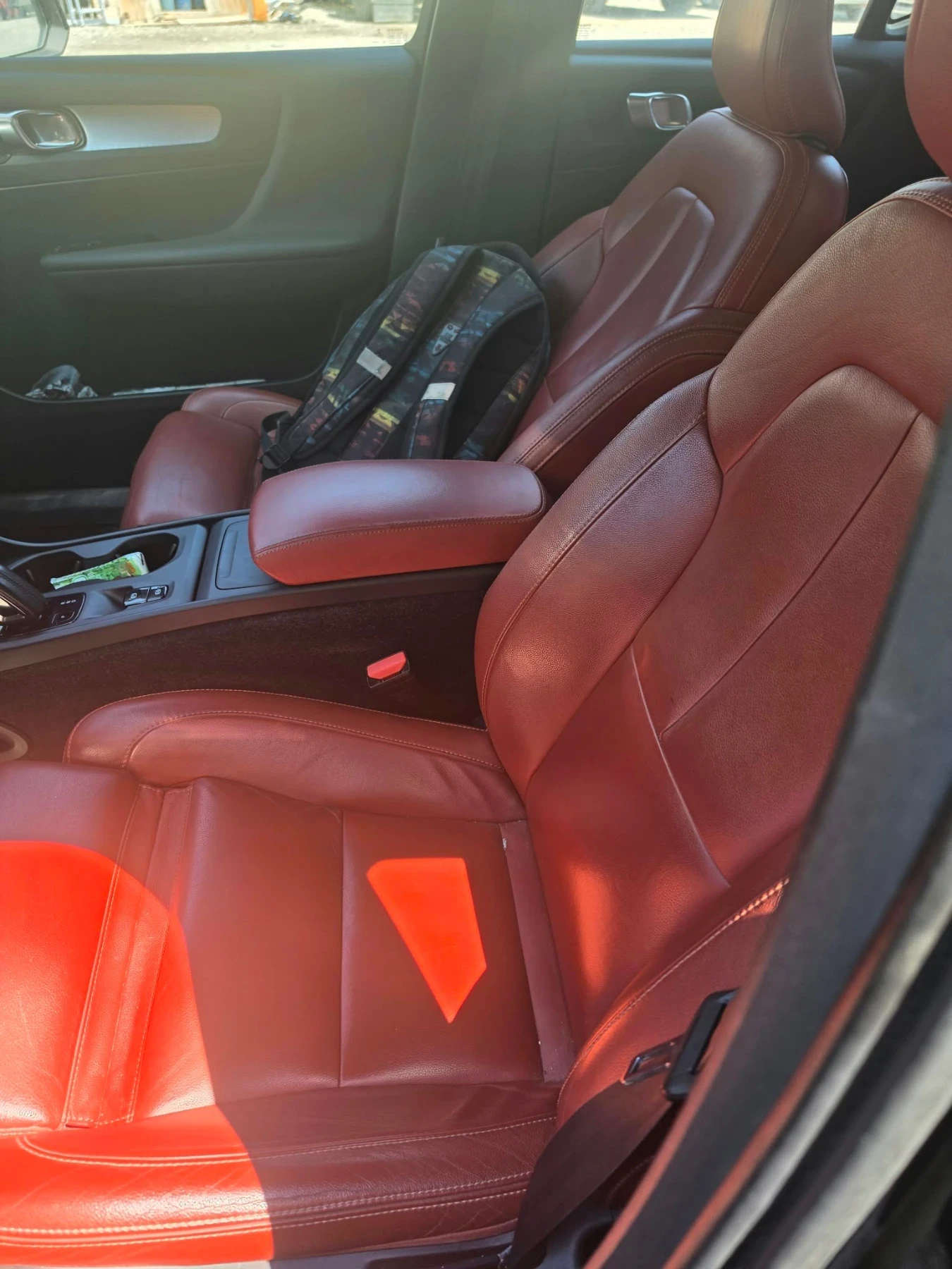 Volvo XC40 2.0L Turbo T5 ВКАРАНА ОТ ГЕРМАНИЯ, снимка 3 - Автомобили и джипове - 55767735