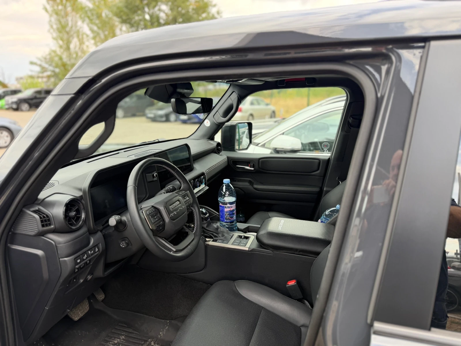 Toyota Land cruiser 250 бензин/електричество, снимка 12 - Автомобили и джипове - 56273067