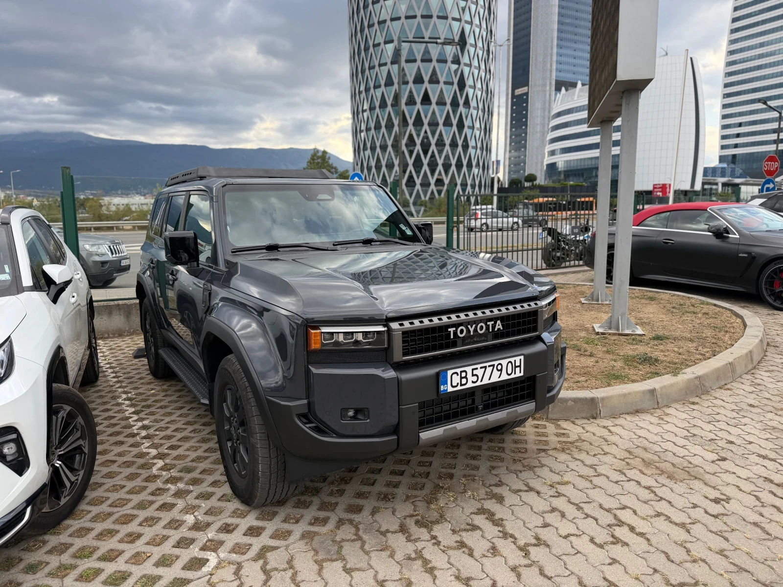 Toyota Land cruiser 250 бензин/електричество