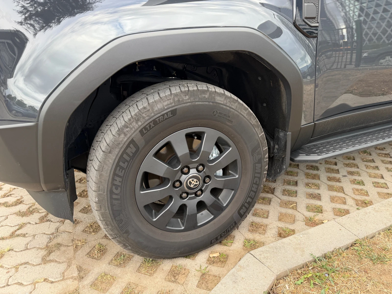 Toyota Land cruiser 250 бензин/електричество, снимка 7 - Автомобили и джипове - 56273067