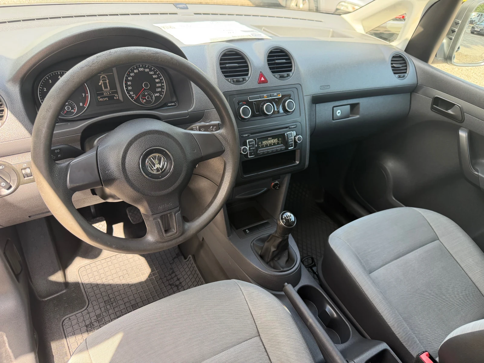 VW Caddy Maxi* 1.2TSI* Klima, снимка 9 - Бусове и автобуси - 53584338