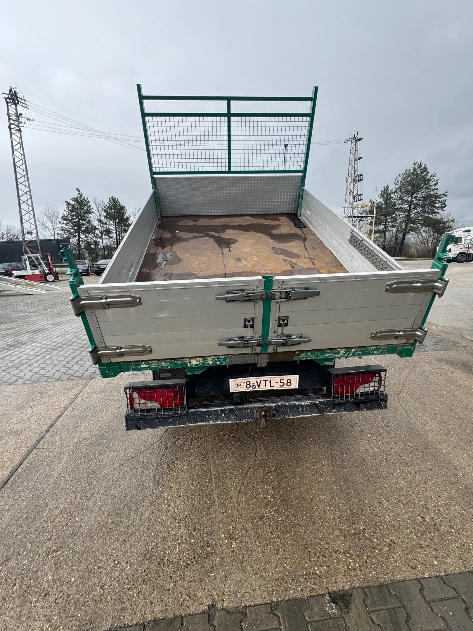 Mercedes-Benz Sprinter 511 2.2 CDI, снимка 8 - Бусове и автобуси - 54149100