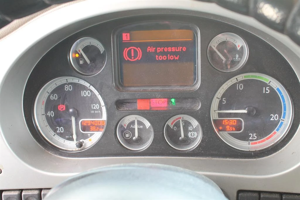 Daf XF 105.460 Ретардер, 2 легла, стац.клима, снимка 6 - Камиони - 54155325