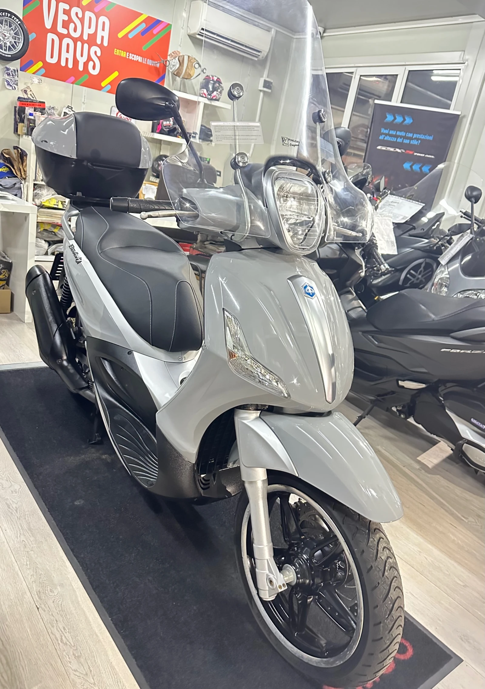 Piaggio Beverly 350i ABS/ASR/LED 2020г. - изображение 6