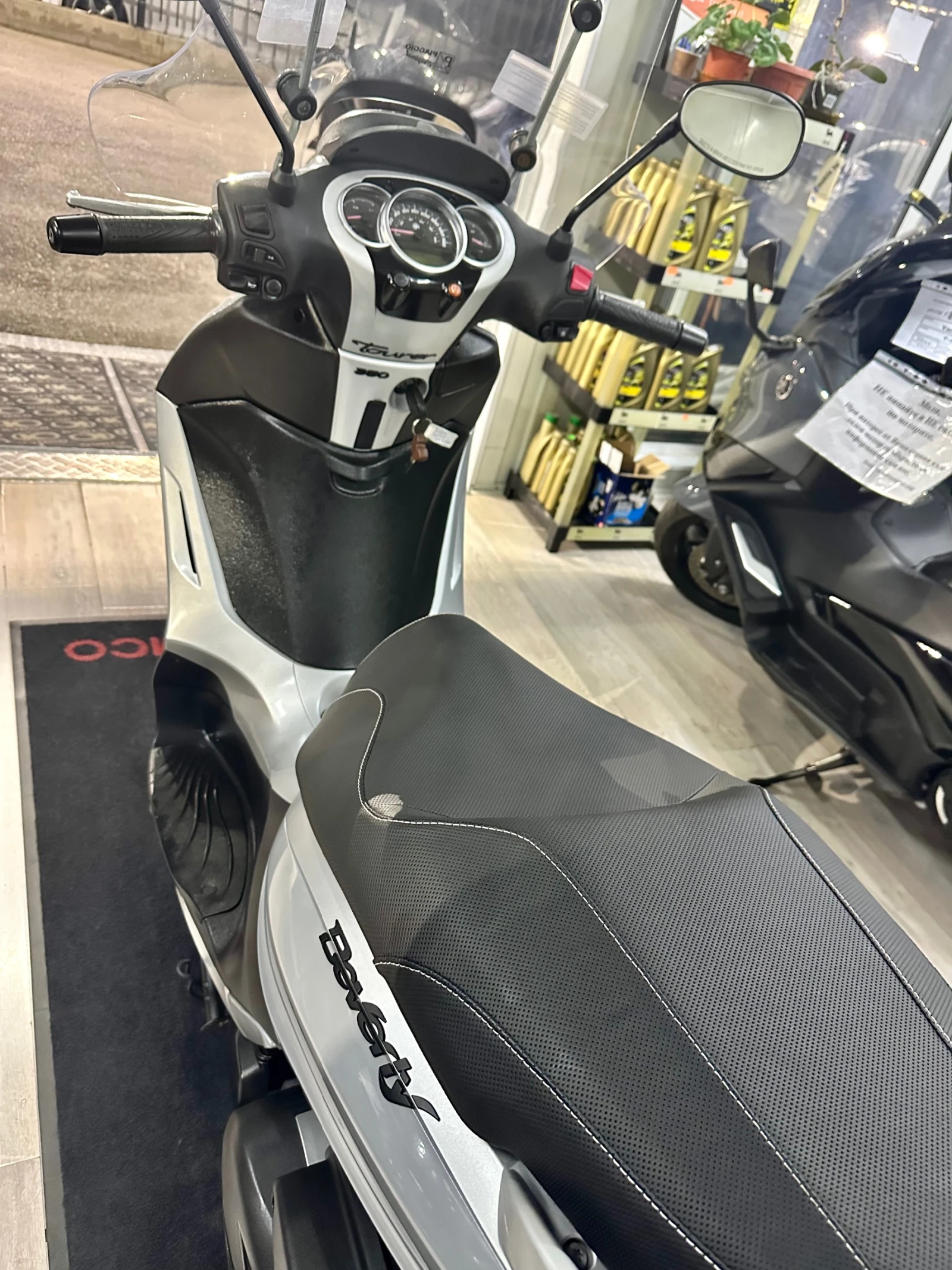 Piaggio Beverly 350i ABS/ASR/LED 2020г. - изображение 9