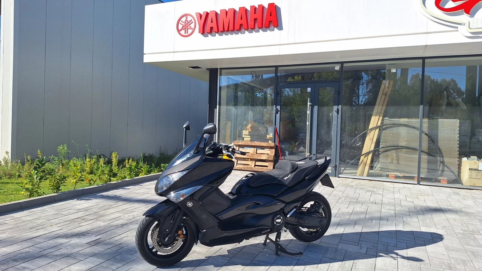 Yamaha T-max