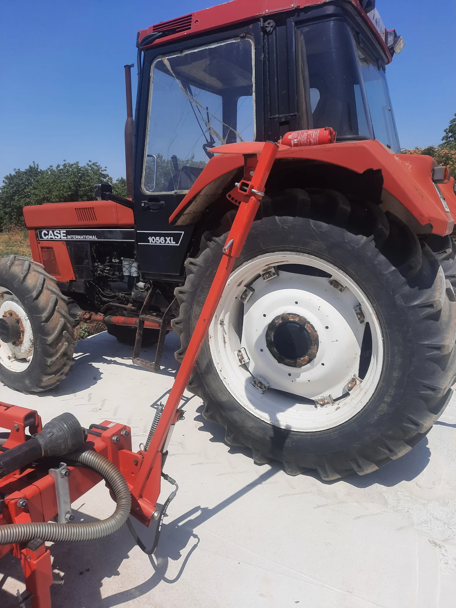 Трактор CASE IH 1056xl, снимка 2 - Селскостопанска техника - 55649386