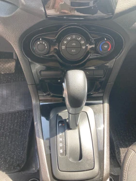 Ford Fiesta 1.6 седан, снимка 4