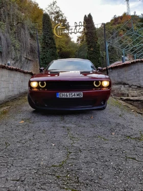Обява за продажба на Dodge Challenger SXT ~43 000 лв. - изображение 1