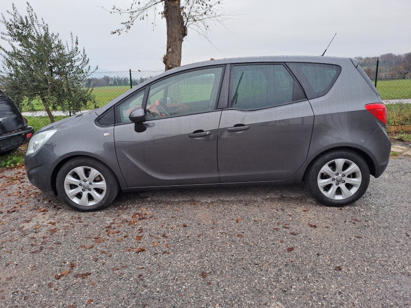 Opel Meriva, снимка 2 - Автомобили и джипове - 46010904