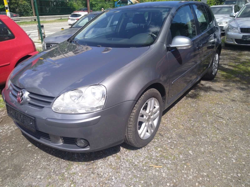 VW Golf 1.6, снимка 1 - Автомобили и джипове - 47236850