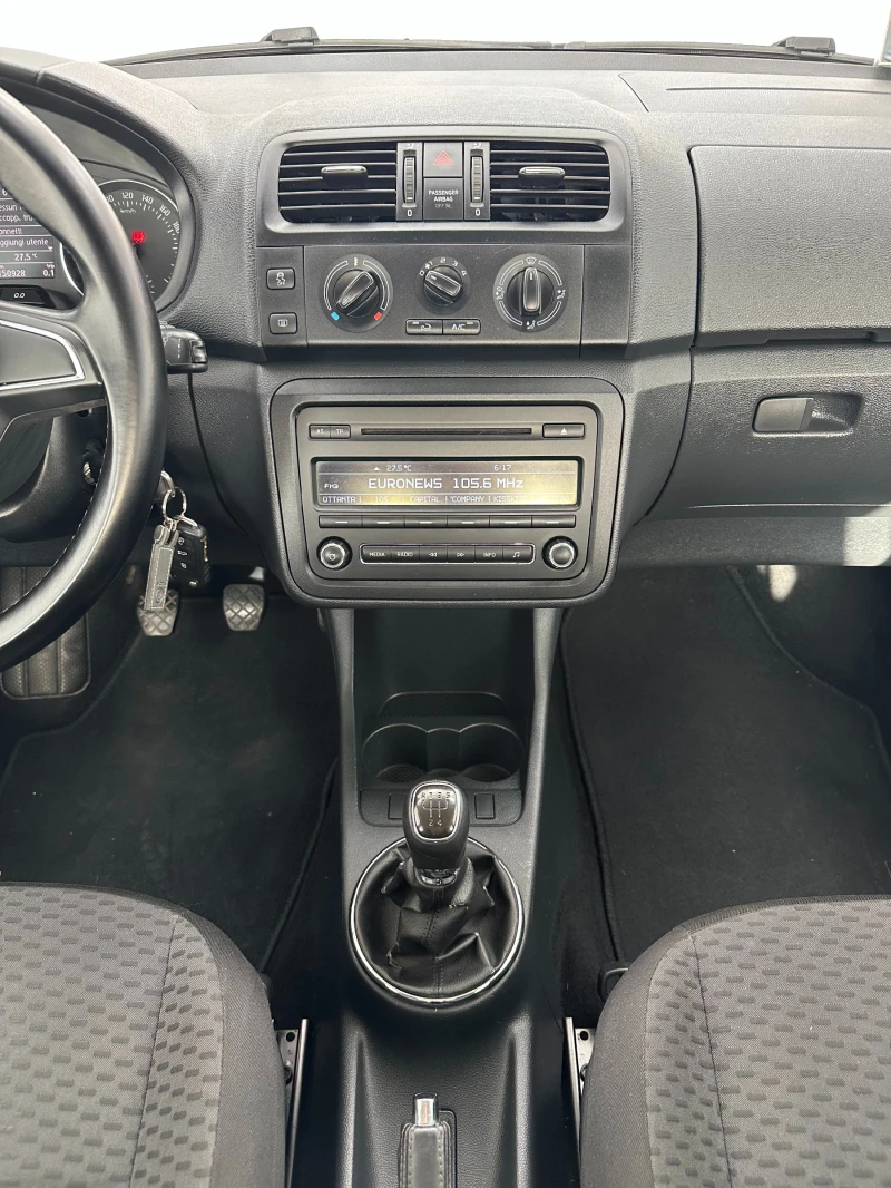 Skoda Fabia 1.6TDI Euro5B, снимка 10 - Автомобили и джипове - 51906129