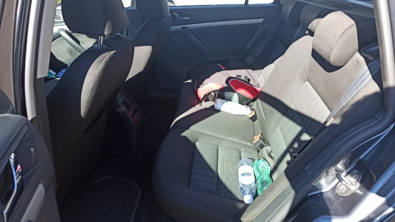 Skoda Octavia, снимка 11 - Автомобили и джипове - 52123735