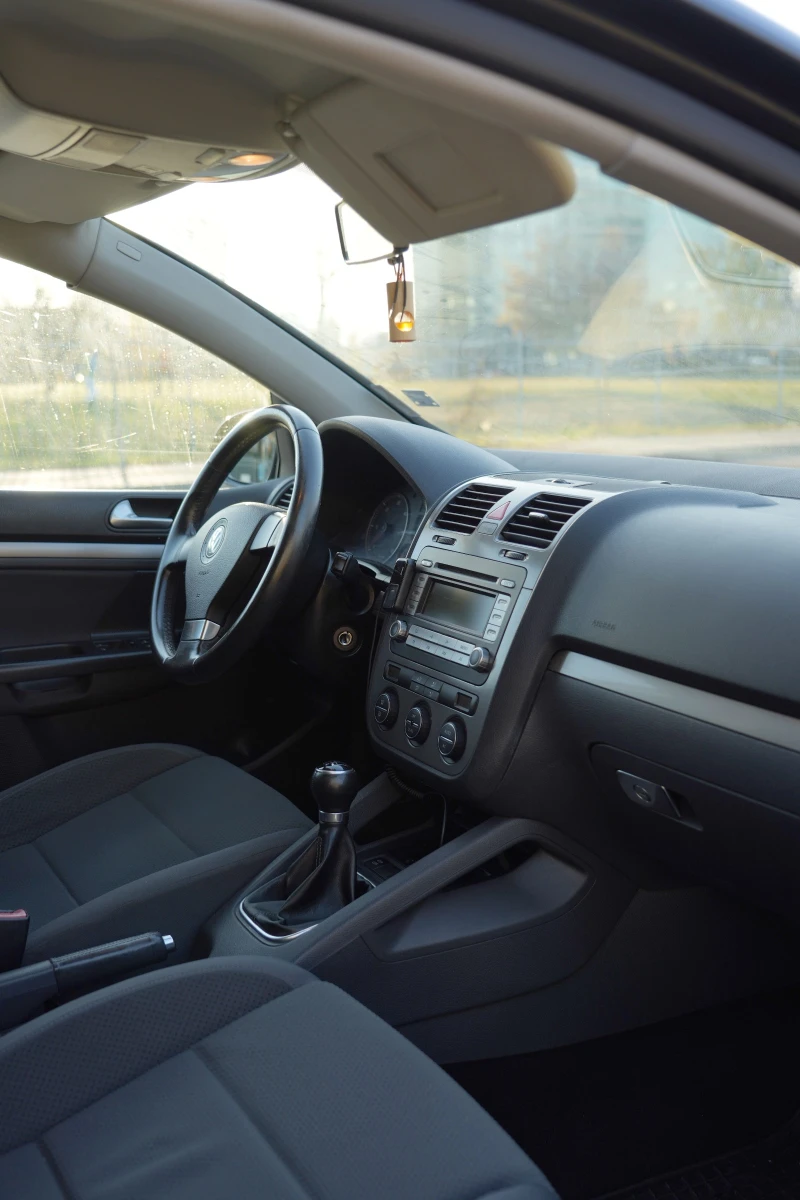 VW Golf V, снимка 4 - Автомобили и джипове - 52405277