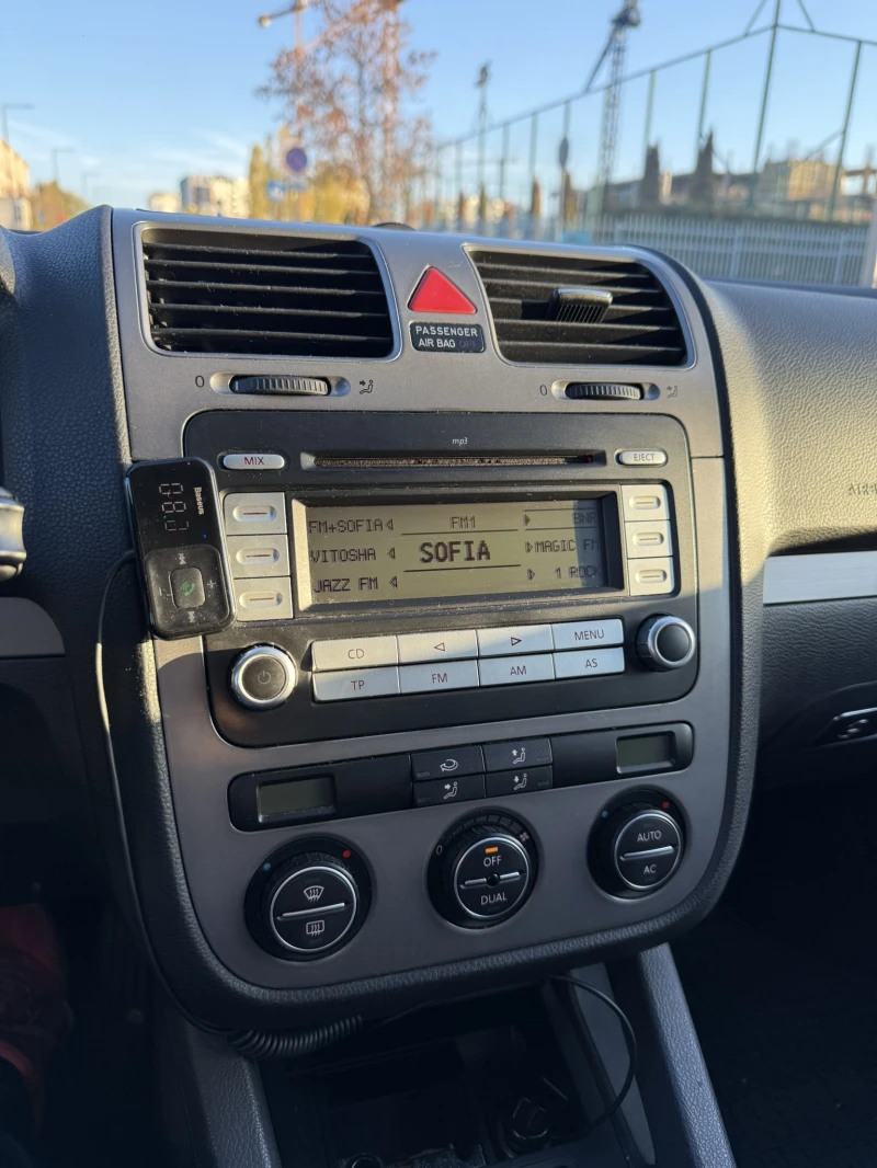 VW Golf V, снимка 8 - Автомобили и джипове - 52405277