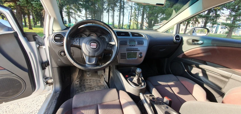 Seat Leon, снимка 5 - Автомобили и джипове - 52512214
