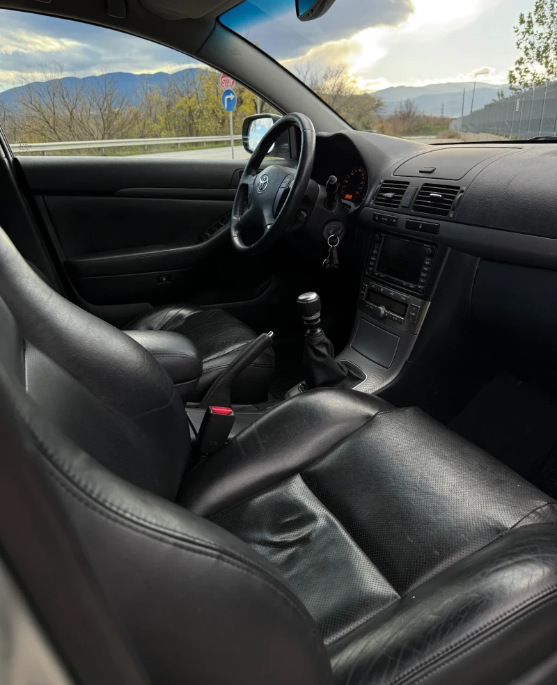 Toyota Avensis 2.0D-4D/ NAVI/XENON/PODGREV, снимка 10 - Автомобили и джипове - 52592268
