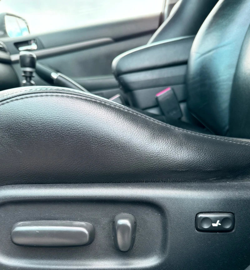 Toyota Avensis 2.0D-4D/ NAVI/XENON/PODGREV, снимка 15 - Автомобили и джипове - 52592268