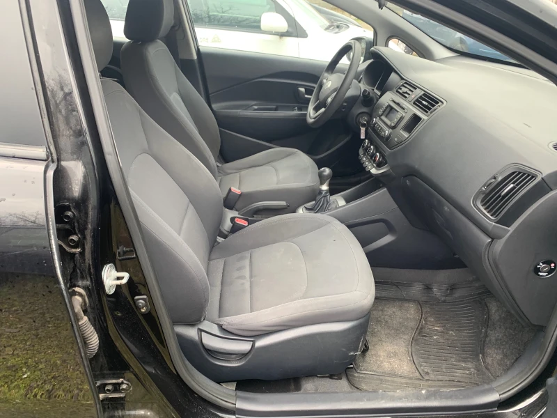 Kia Rio 1.3i, снимка 11 - Автомобили и джипове - 53250725