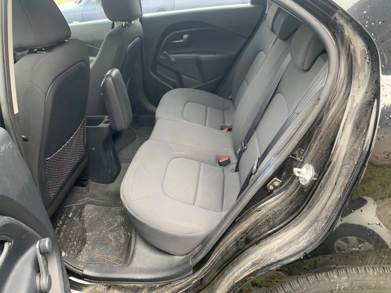 Kia Rio 1.3i, снимка 9 - Автомобили и джипове - 53250725