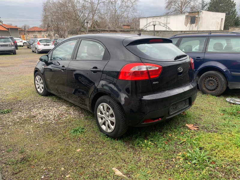 Kia Rio 1.3i, снимка 4 - Автомобили и джипове - 53250725