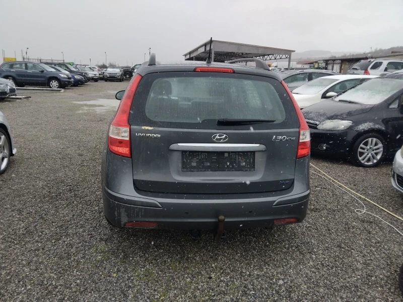 Hyundai I30 1.6CRDi90ксА/С, снимка 2 - Автомобили и джипове - 53570834