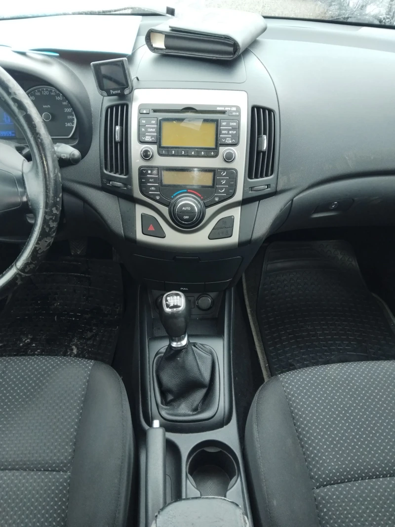 Hyundai I30 1.6CRDi90ксА/С, снимка 6 - Автомобили и джипове - 53570834