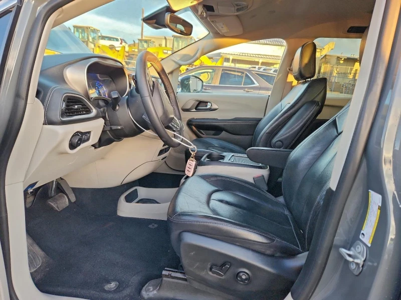 Chrysler Pacifica * TOURING L* PLUG-IN HYBRID* , снимка 7 - Автомобили и джипове - 53587205